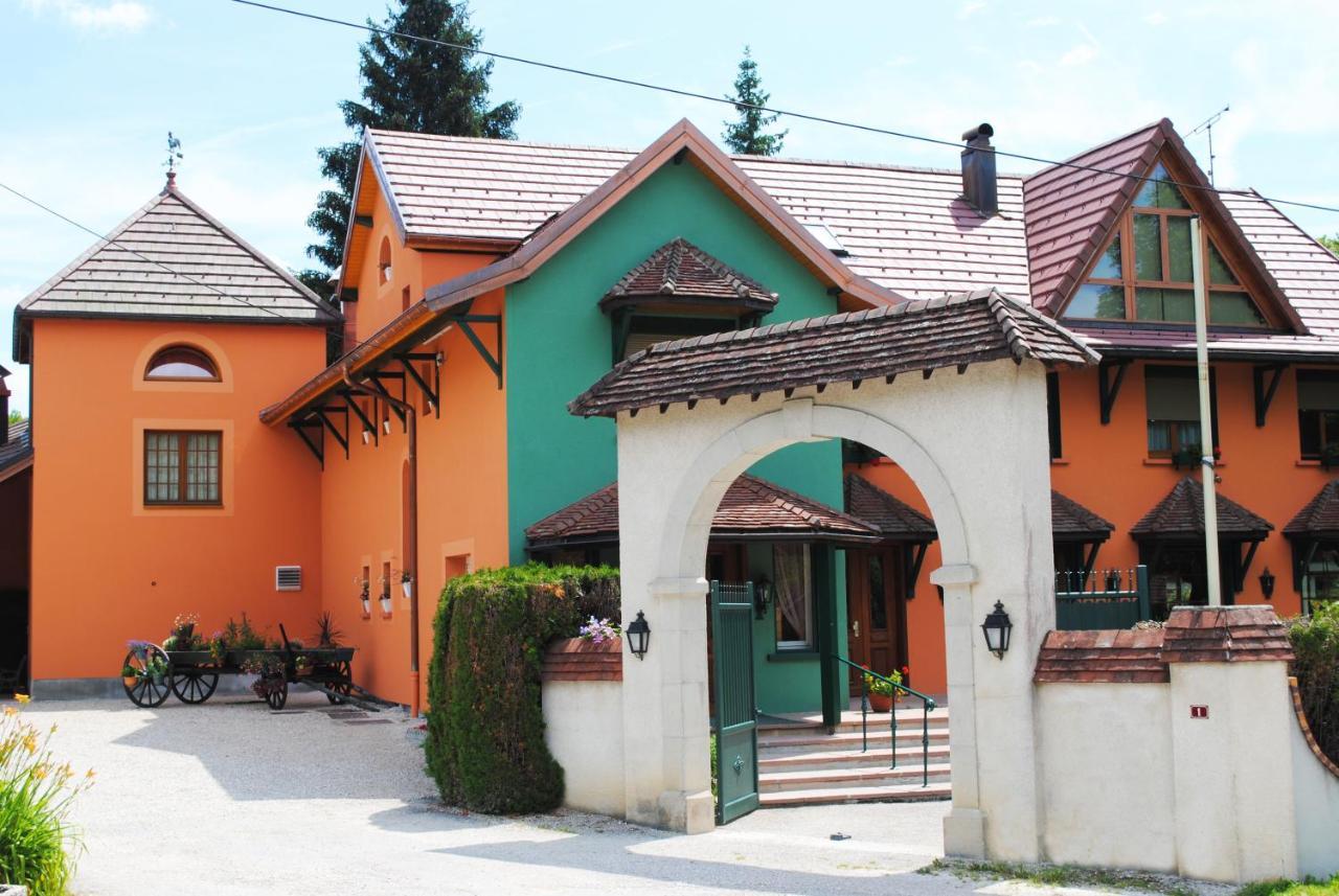 L'Auberge Des Gourmets Hotel Restaurant Le Vaudioux Экстерьер фото