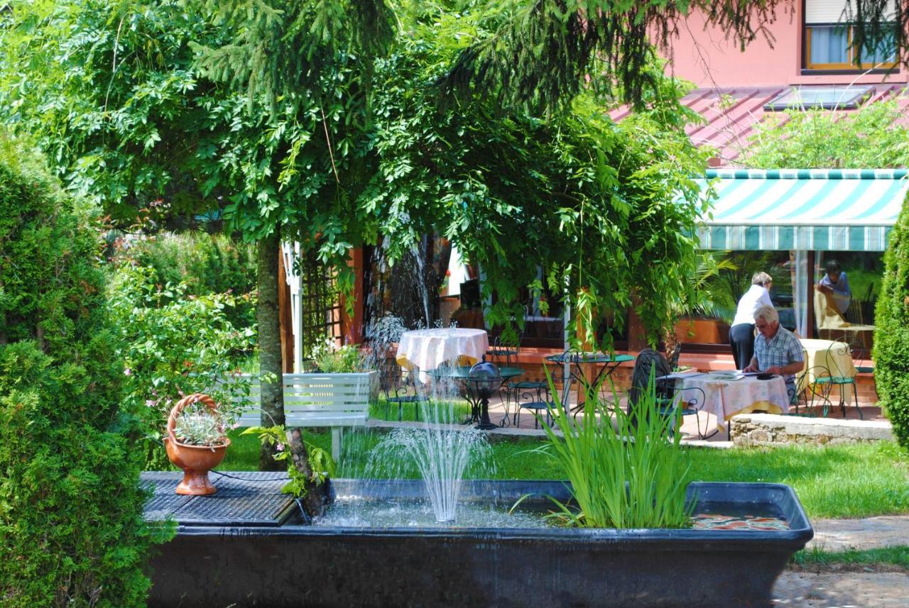 L'Auberge Des Gourmets Hotel Restaurant Le Vaudioux Экстерьер фото